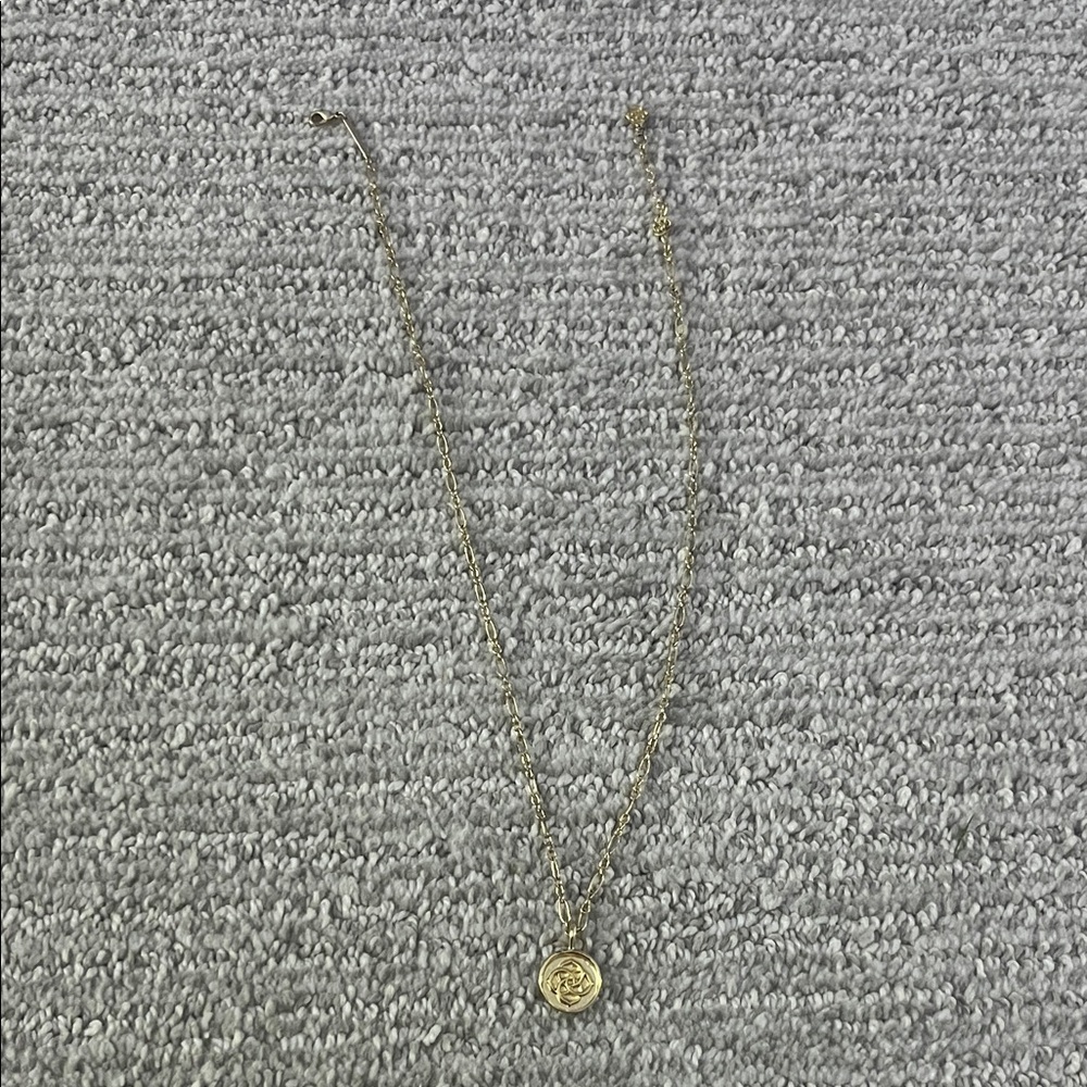Kendra Scott Gold Pendant Necklace
